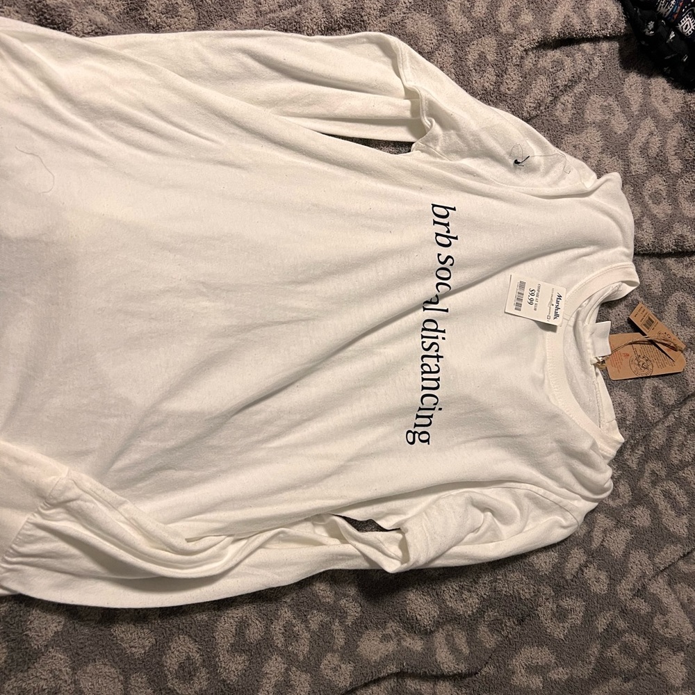 Long sleeve graphic shirt